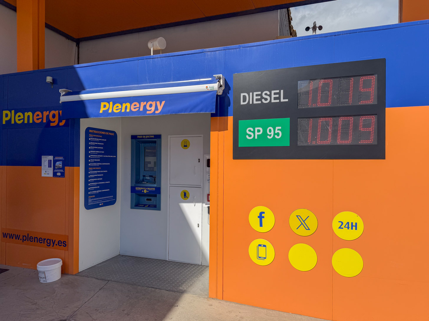 Tanken met een glimlach
